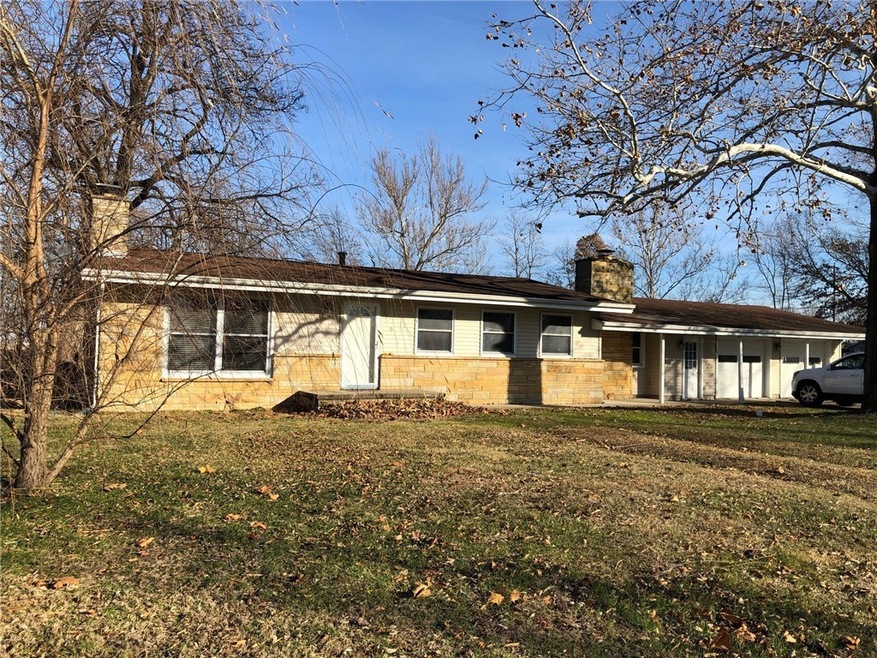 13960 E Georgia St, Effingham, IL 62401 - photo 1