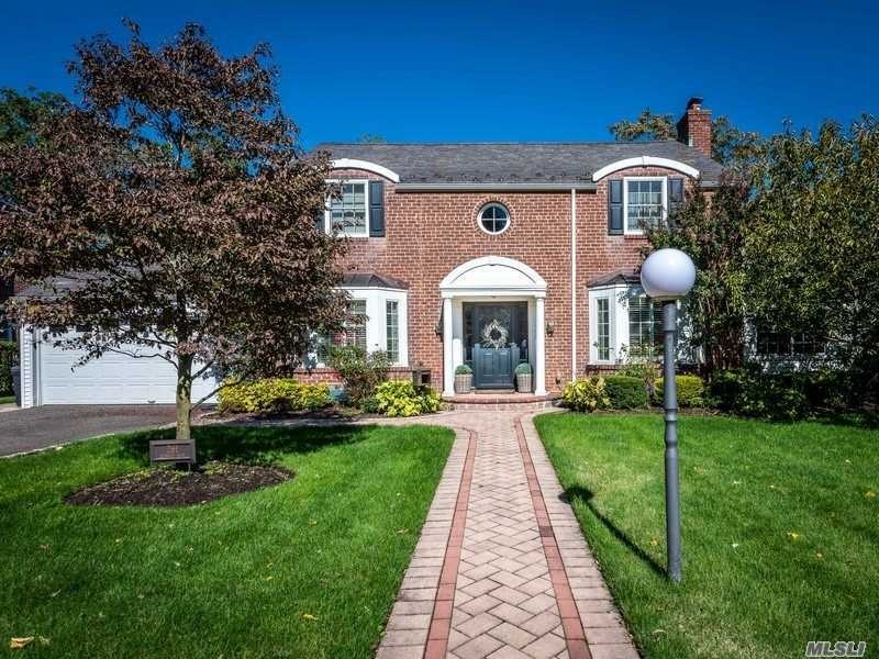 261 Kensett Rd, Manhasset, NY 11030 - photo 1