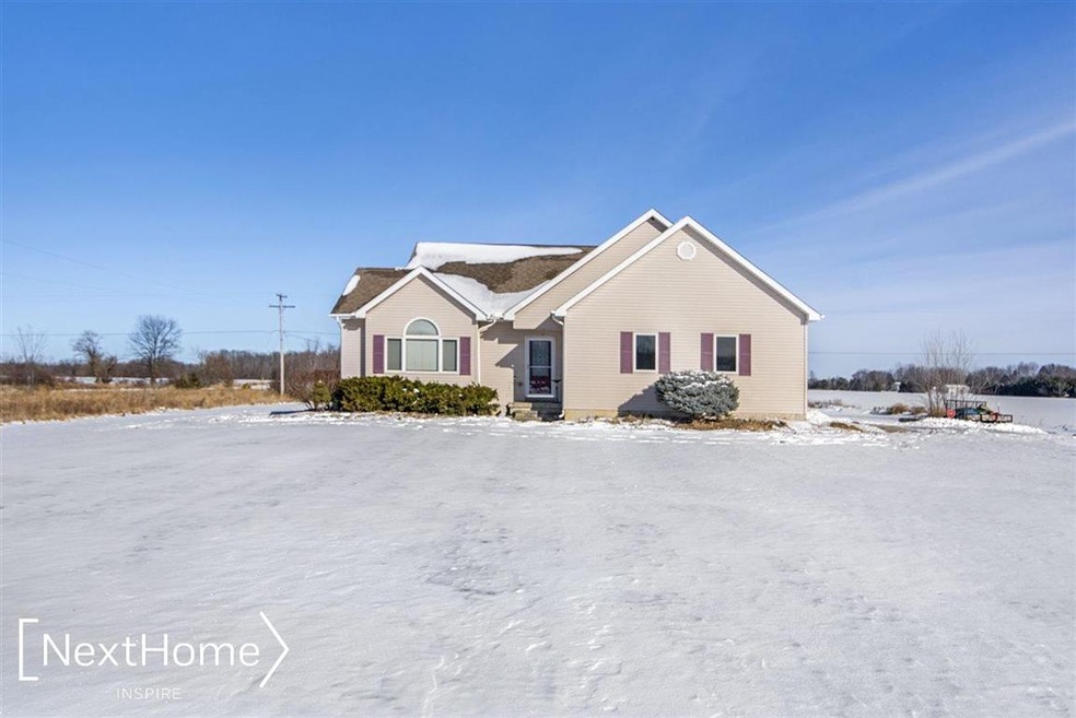 11252 Potter Rd, Flushing, MI 48433 - photo 1