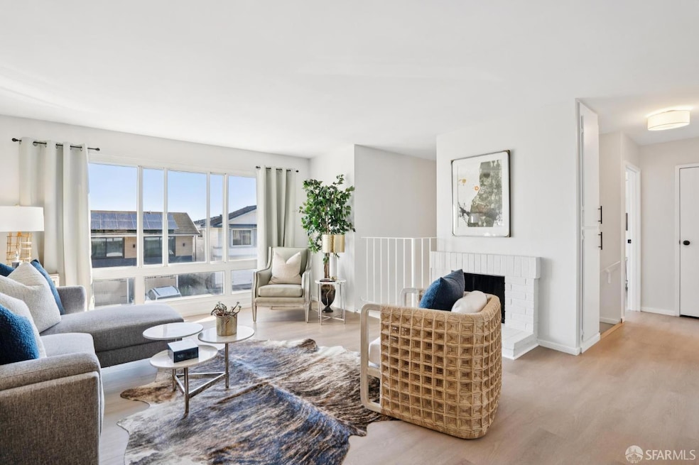 Under Contract $900,000