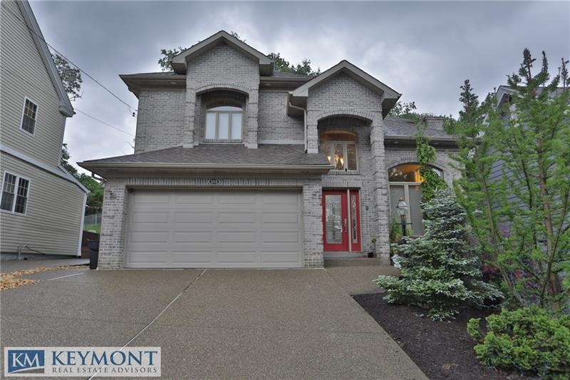Beautiful Modern Curb Appeal!