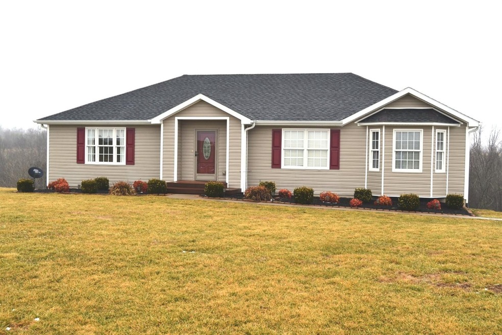 177 Lakeland Dr, Harrodsburg, KY 40330 - photo 1