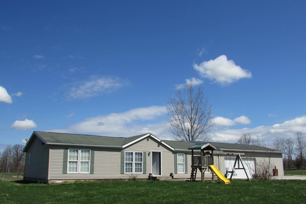 2746 S Robinson Rd, Bloomfield, IN 47424 - photo 1