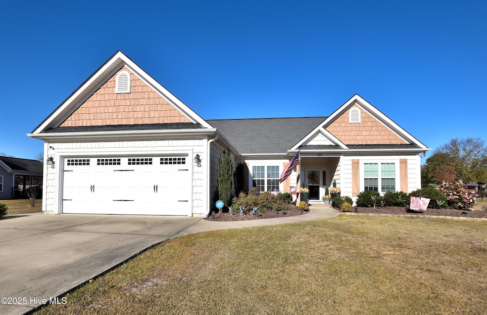 201 Watergate Ct, Goldsboro, NC 27530 - photo 1