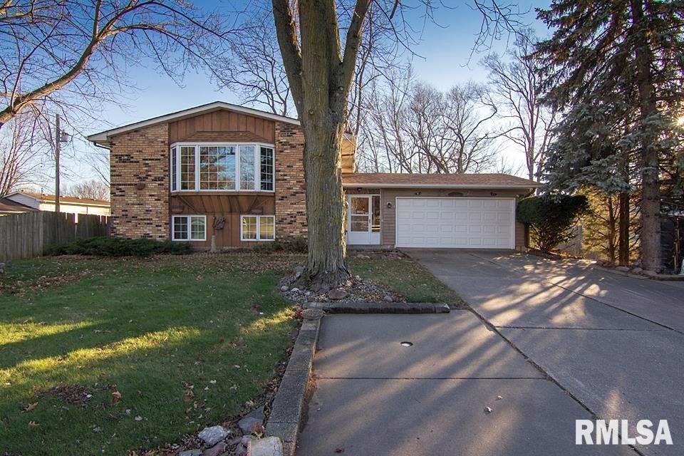 1003 W 53rd St, Davenport, IA 52806 - photo 1