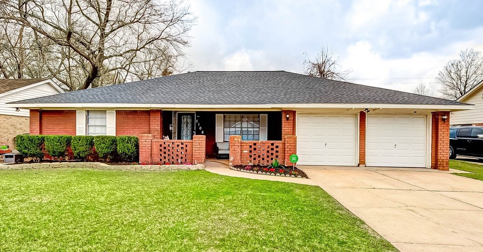 8106 Garden Parks Dr, Houston, TX 77075 - photo 1