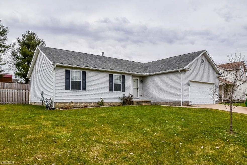 Beautiful 3 bedroom, 2 full bath ranch on a double