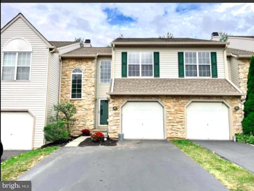 4 Hampton Ct, Norristown, PA 19403 - photo 1