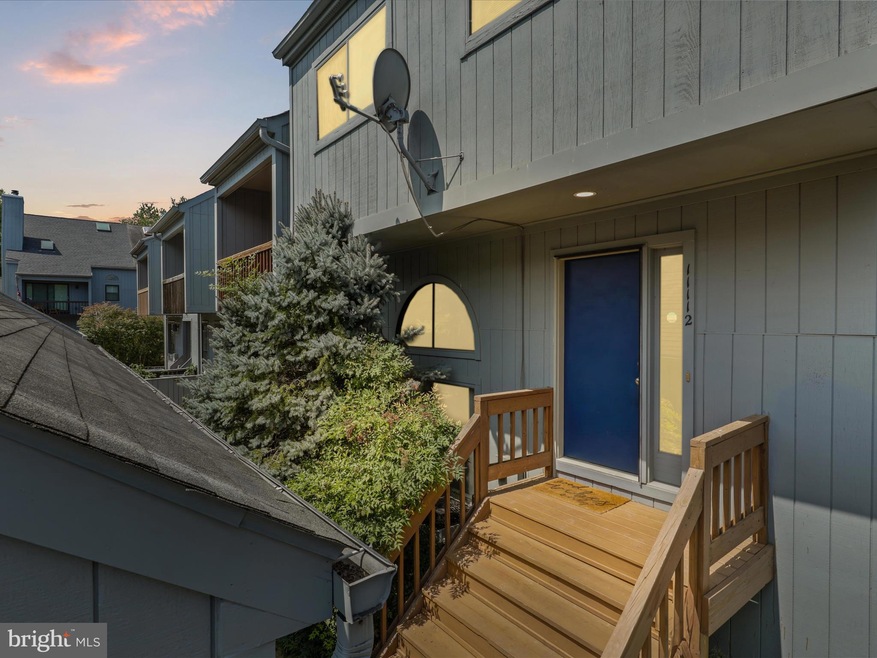 11112 Glade Dr, Reston, VA 20191 - photo 1