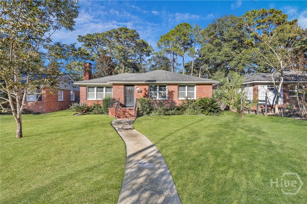 116 E 66th St, Savannah, GA 31405 - photo 1