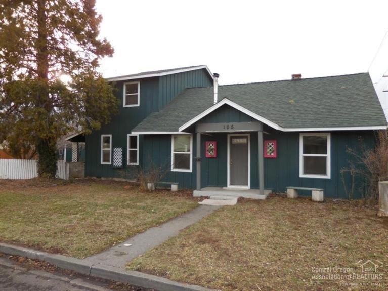 105 SW 12th St, Redmond, OR 97756 - photo 1