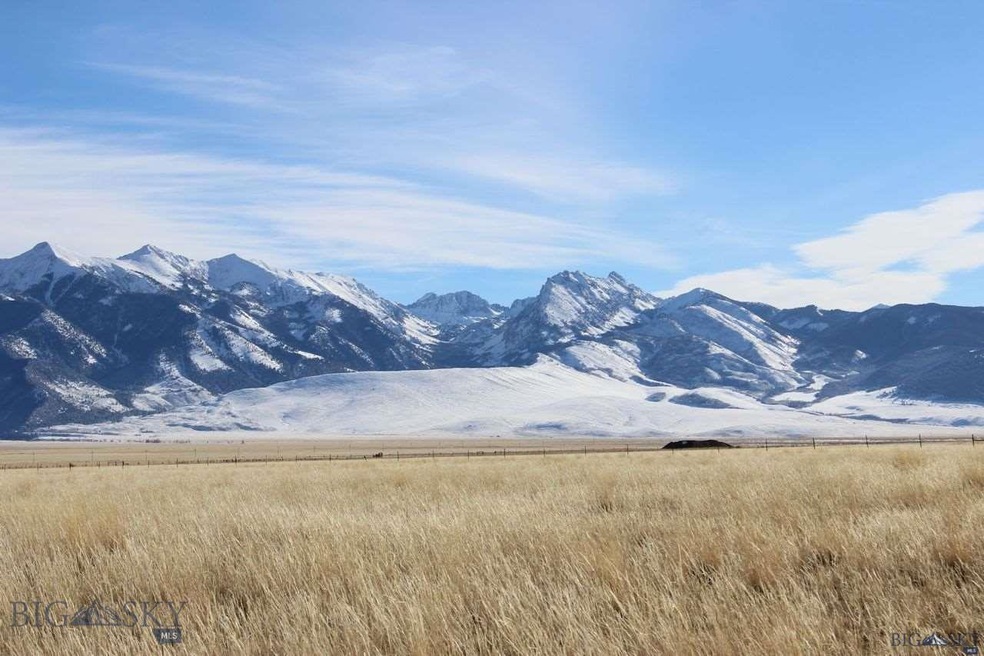360 degree views of the Madison Range, the Gravell