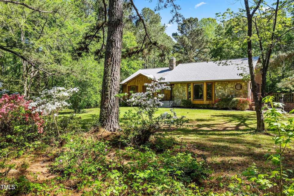 5204 William and Mary Drive!