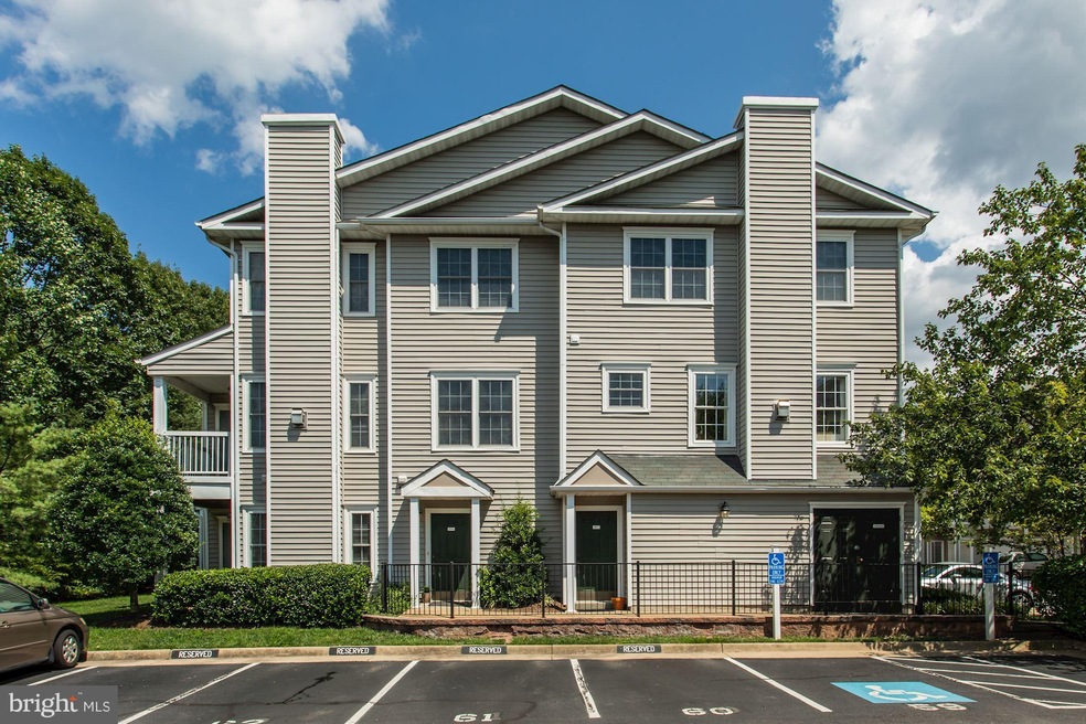 4534 Superior Square unit 4534, Fairfax, VA 22033 - photo 1