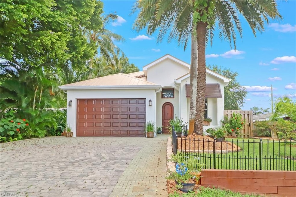 1139 Michigan Ave, Naples, FL 34103 - photo 1