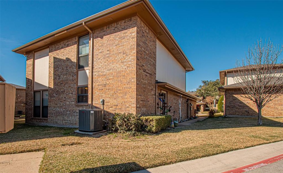 92 Morrow Dr, Bedford, TX 76021 - photo 1