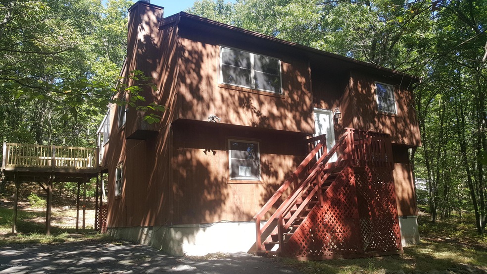 2247 S Rocky Mountain Dr, Effort, PA 18330 - photo 1