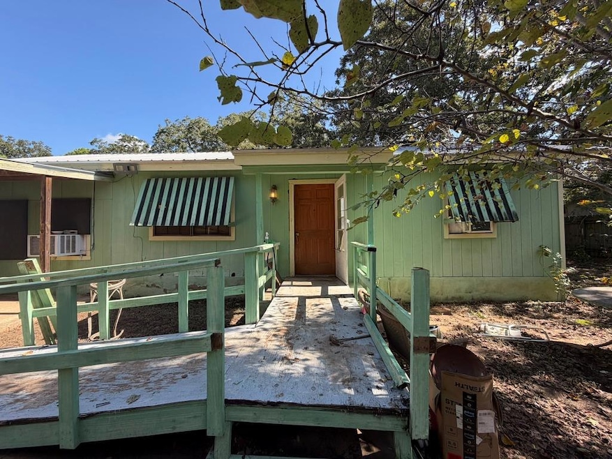 273 Alta Vista Dr, Bastrop, TX 78602 - photo 1