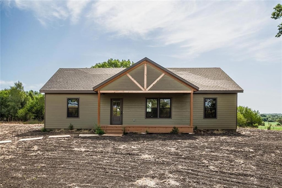 3559 Delaware Rd, Pomona, KS 66076 - photo 1