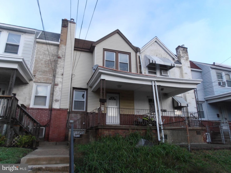 7111 Clover Ln, Upper Darby, PA 19082 - photo 1