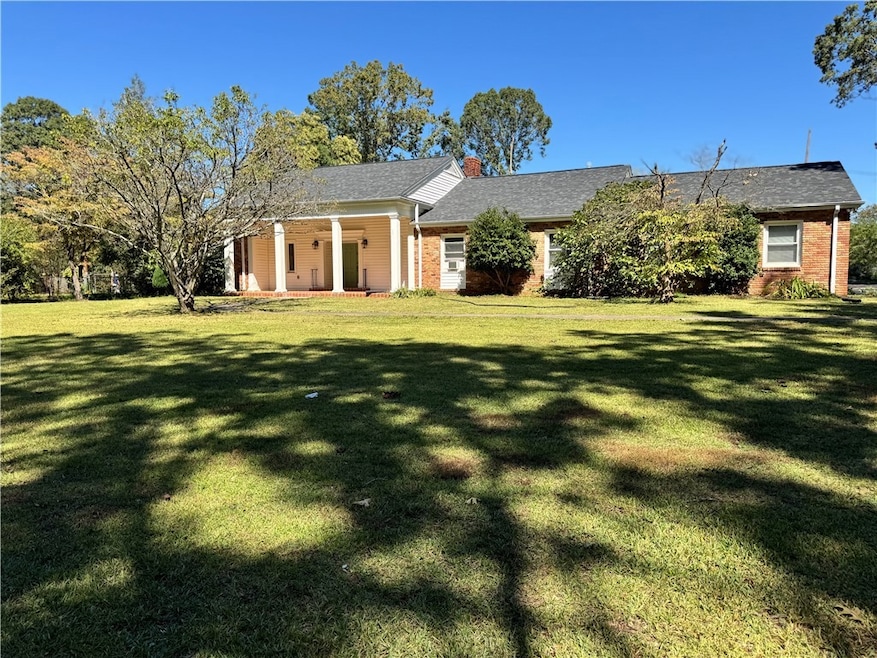 2211 E River St, Anderson, SC 29621 - photo 1