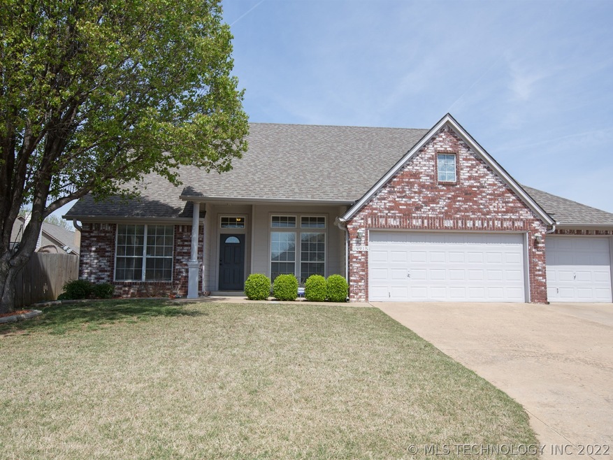 19915 E 48th St S, Broken Arrow, OK 74014 - photo 1