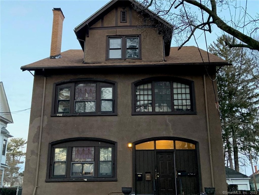 304 Edgewood St unit 3, Hartford, CT 06112 - photo 1