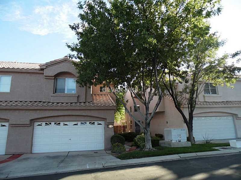 Property Photo. Gorgeous Town Home!