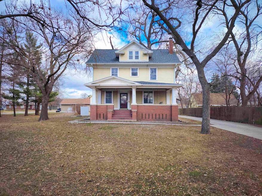 406 N 1st St, Norfolk, NE 68701 - photo 1