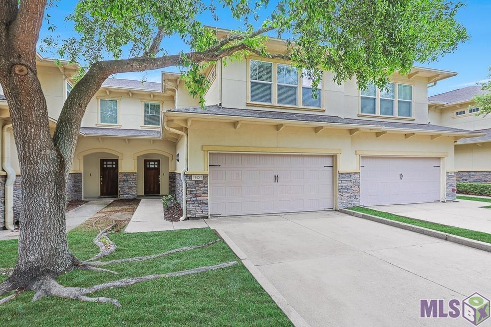 Great 2BR/2.5 BA Condo only minutes from LSU!