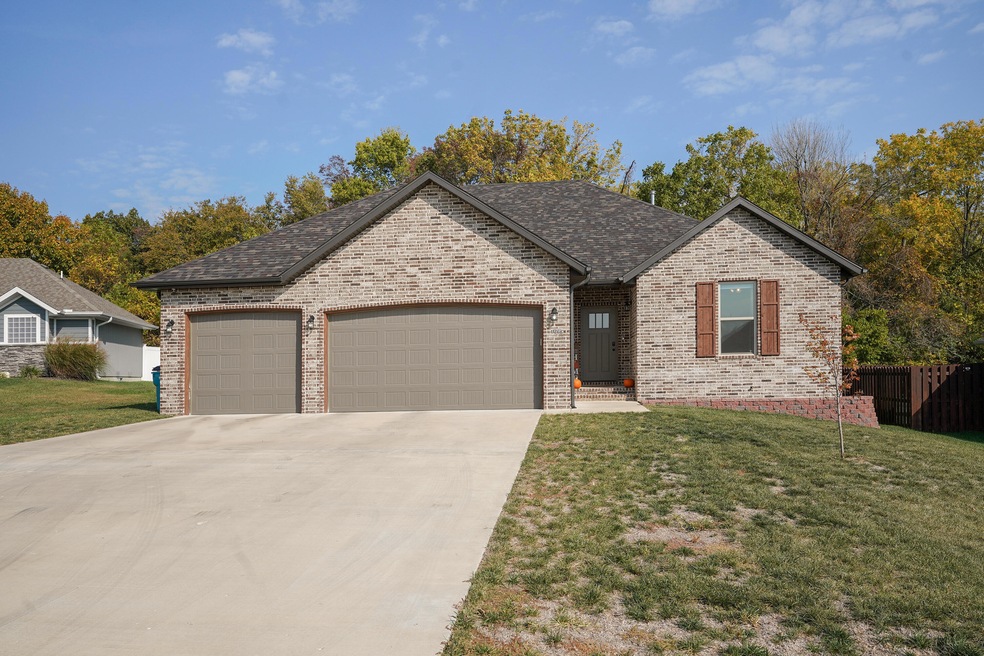 1695 E Vicksburg Passage, Republic, MO 65738 - photo 1