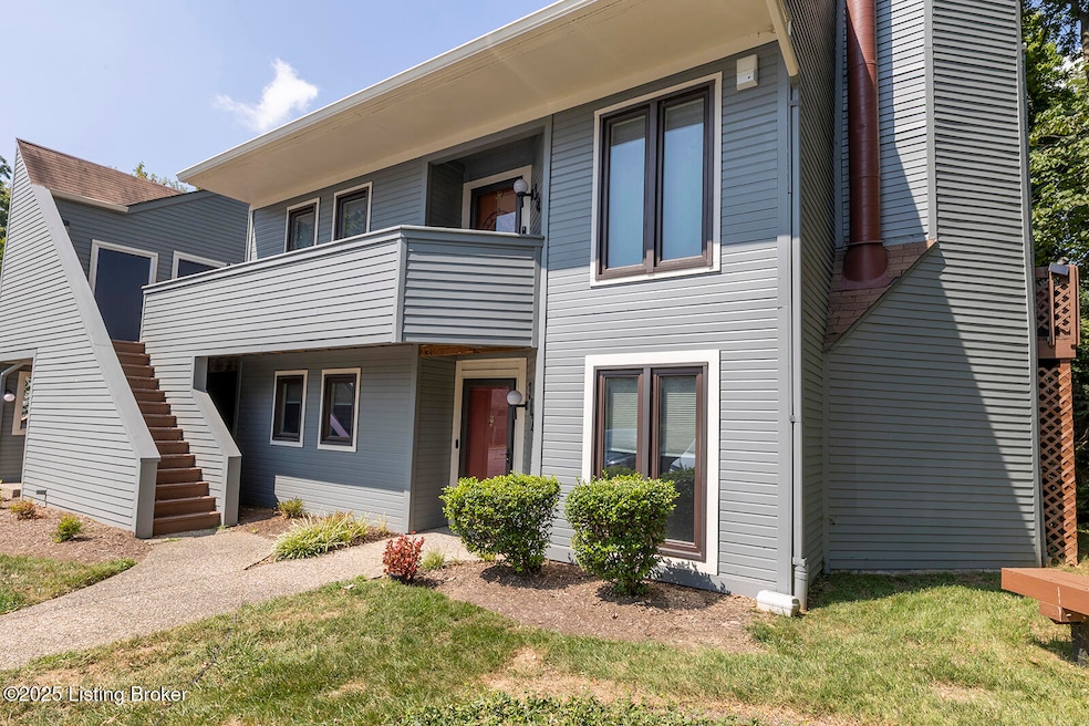 302 Crescent Spring Dr unit 1L, Louisville, KY 40206 - photo 1