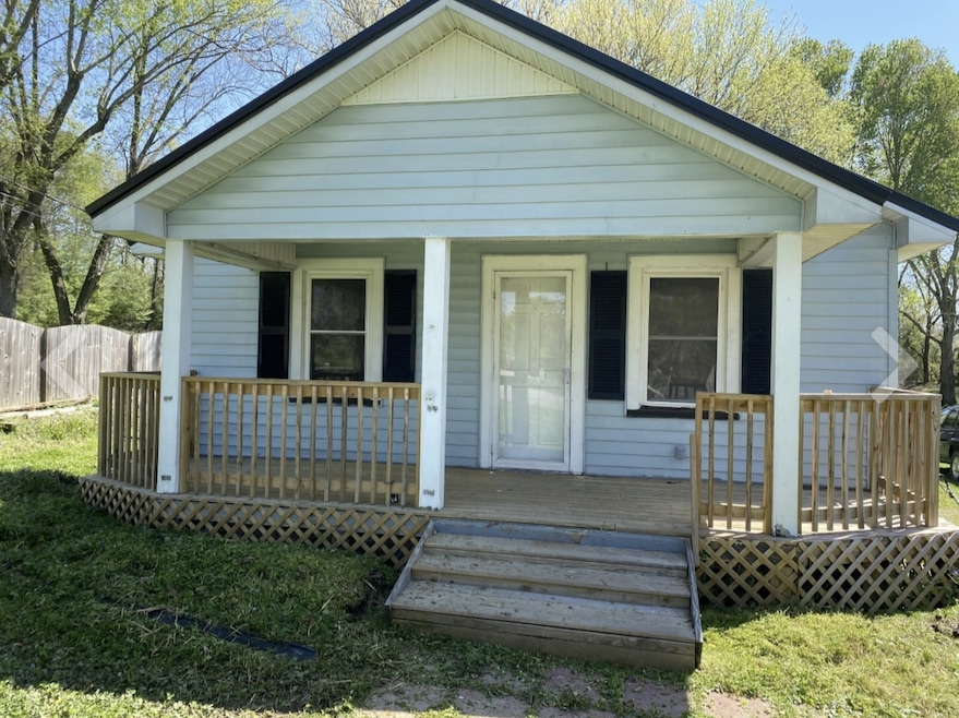 256 Walker St, Manchester, TN 37355 - photo 1