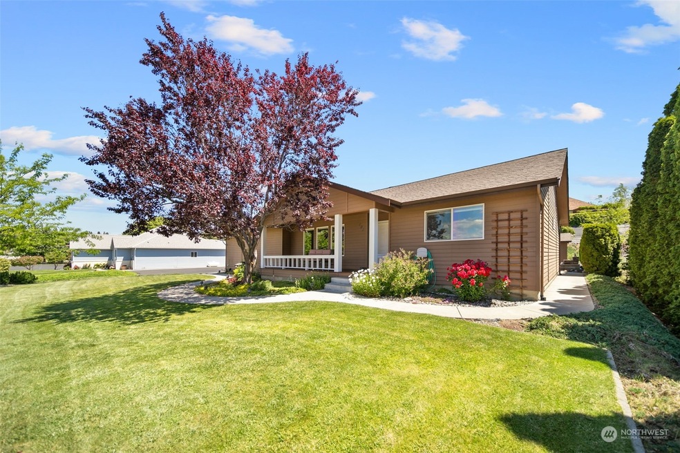 191 N Lyle Ave, East Wenatchee, WA 98802 - photo 1