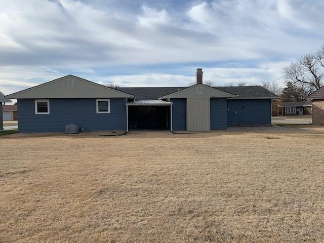 716 N 3rd St, Wakeeney, KS 67672 - photo 1