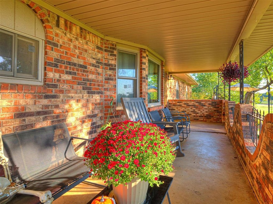 View of patio / terrace with covered porch