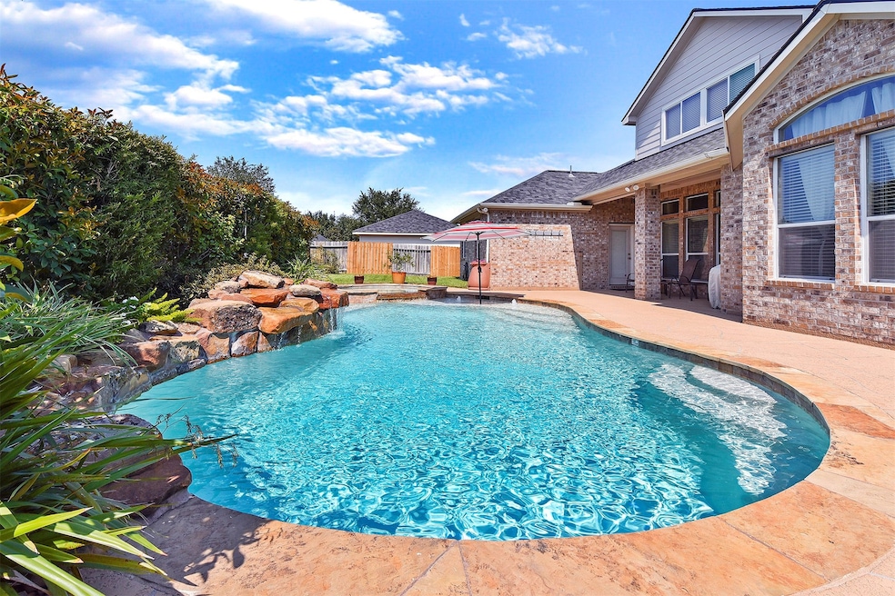 Beautiful sparkling pool and spa.
