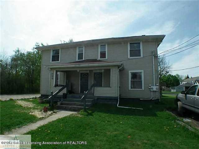 124 Halbert St, Grand Ledge, MI 48837 - photo 1