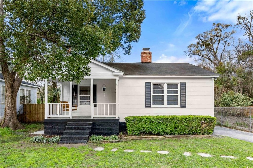 208 Pinehill Dr, Mobile, AL 36606 - photo 1