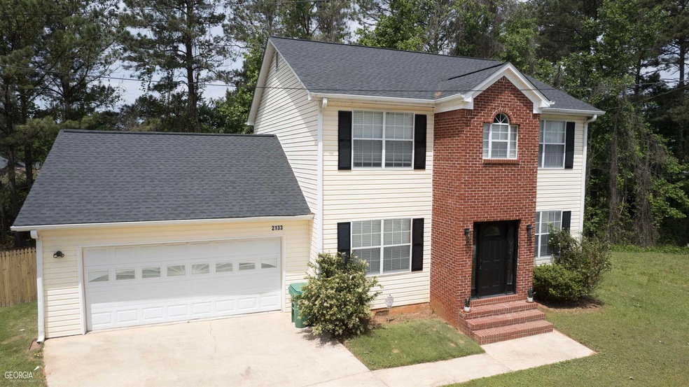 2133 Lown Farm Ln, Lithonia, GA 30058 - photo 1