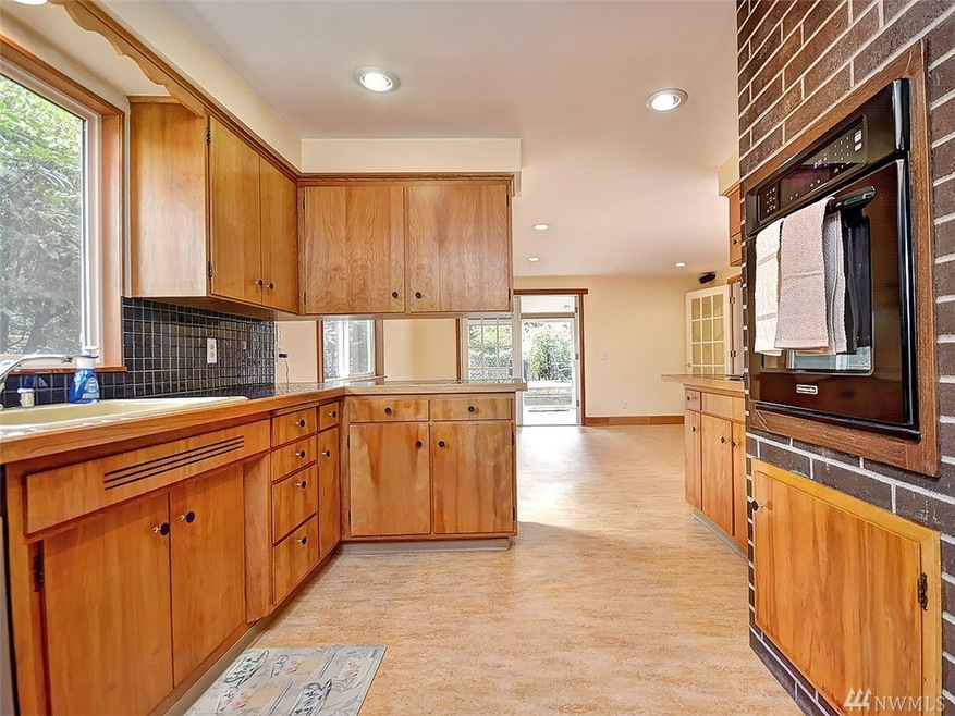 848 Puget Way, Edmonds, WA 98020 - photo 1