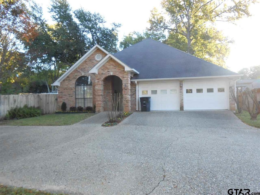 2810 2810 Crestview, Tyler, TX 75701 - photo 1