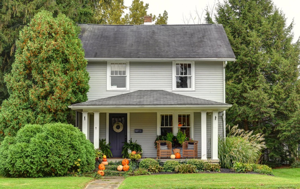 Front Exterior (2)