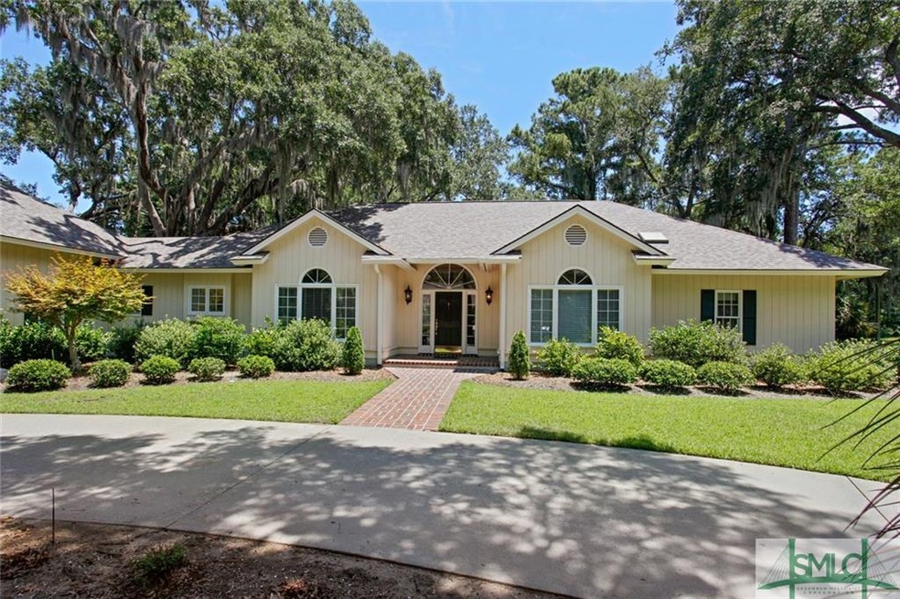 Beautiful home located on very quiet street in Pla
