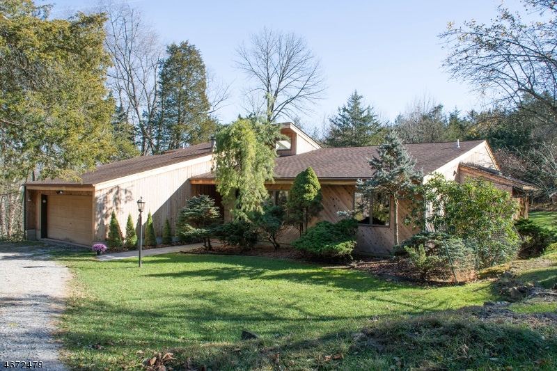 25 Cliffview Dr, Lafayette, NJ 07848 - photo 1