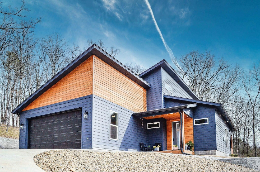 For Sale $399,900 • Co-Listing Agent