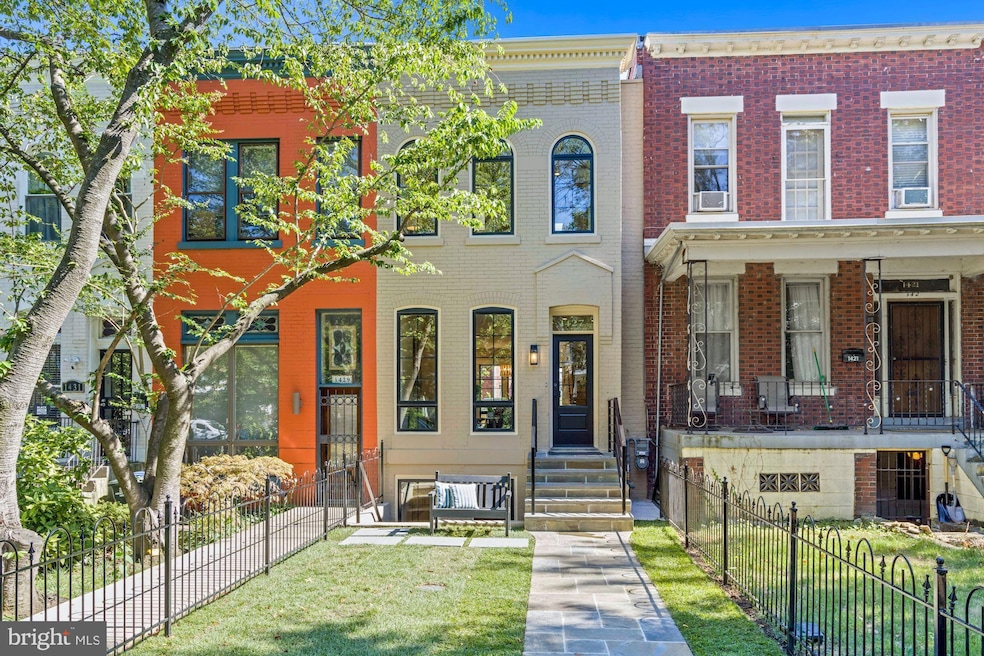 Sold $1,239,000 • Co-Listing Agent