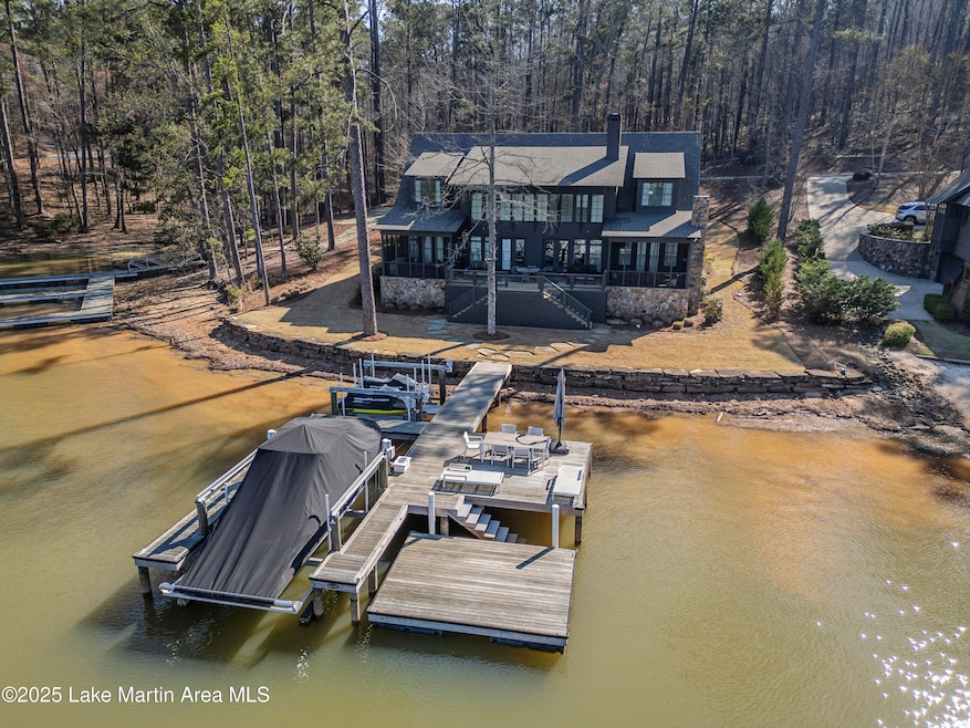 Sold $2,650,000 • Co-Listing Agent