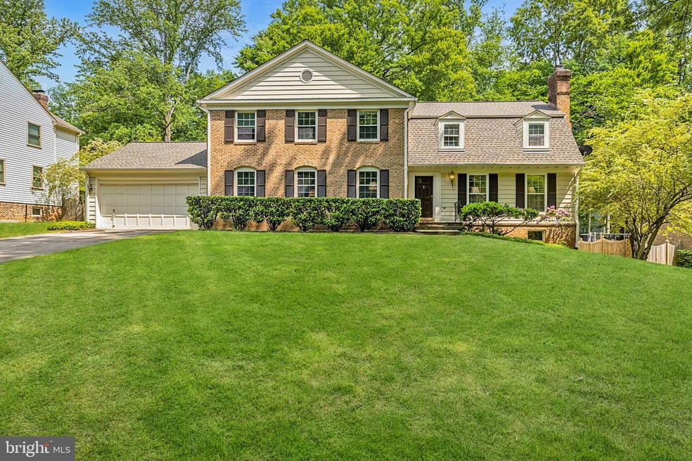 8009 Hackamore Dr, Potomac, MD 20854 - photo 1