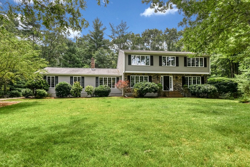 16 Onondaga Ln, Medfield, MA 02052 - photo 1